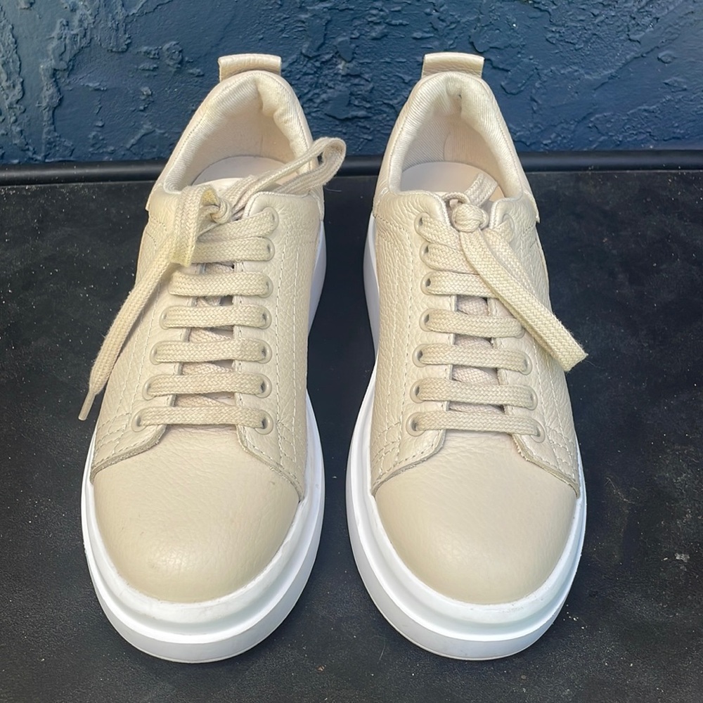ZARA sneakers - like new!